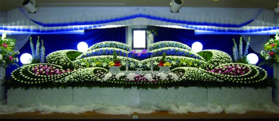 社葬・団体葬・合同葬の祭壇例２